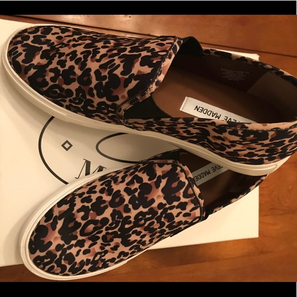 Steve Madden Shoes - Gorgeous Steve Madden Leopard Slides ❤️